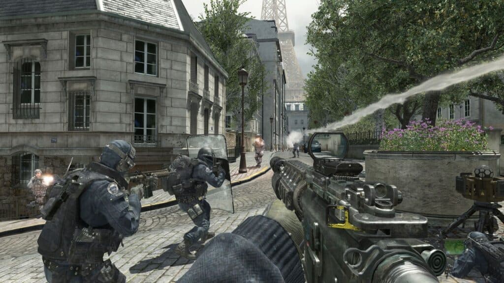 player fighting through Paris in MW3