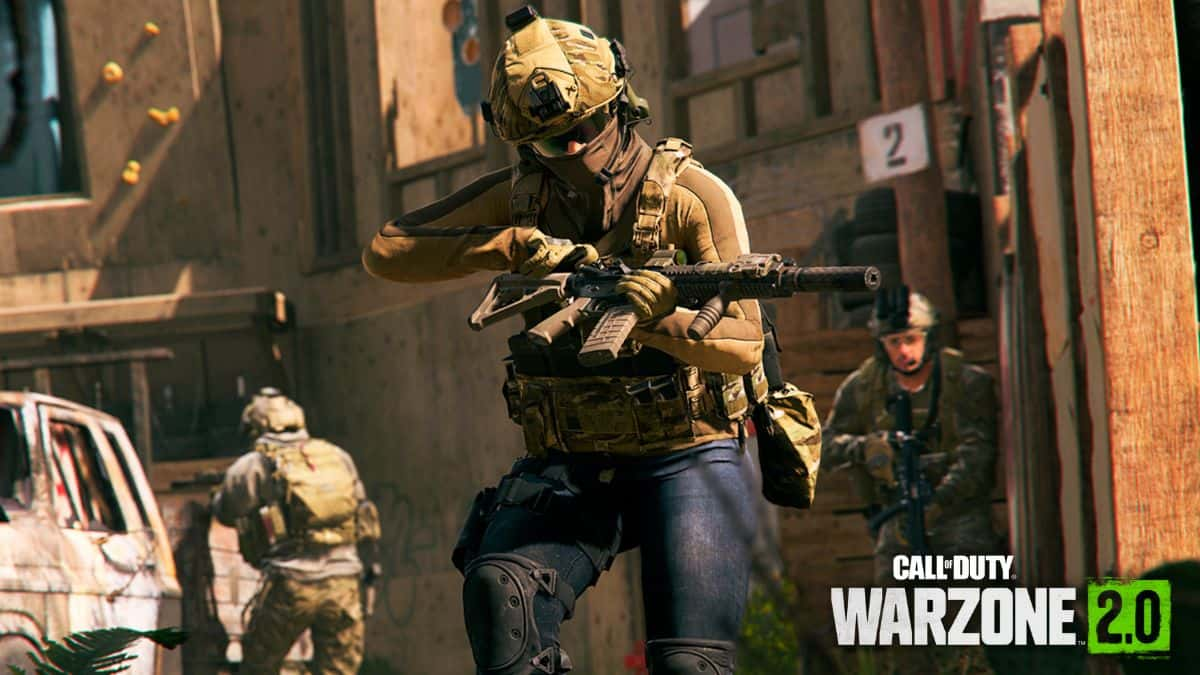 Warzone 2 Operator holding Assault Rifle