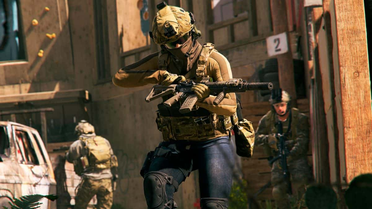 cod warzone 2 operator with gun