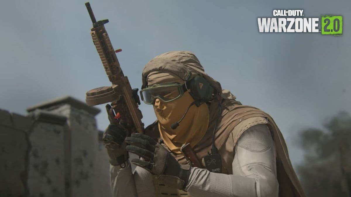 Warzone 2 Operator holding M13B Assault Rifle