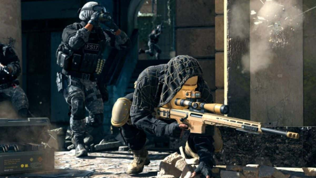 warzone 2 operator crouching and aiming with a sniper