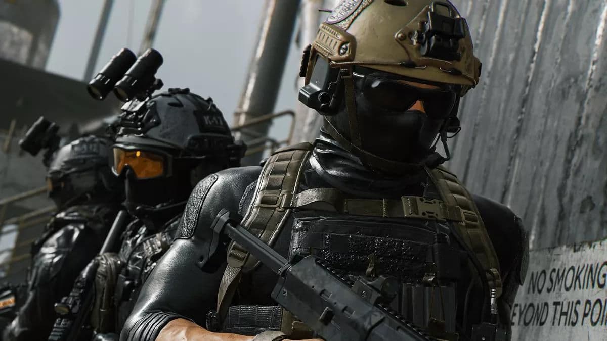 modern warfare 2 warzone 2 operators waiting to breach door