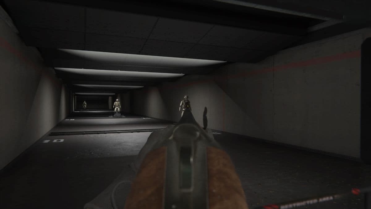 Warzone player using Lockwood 300 in Firing Range