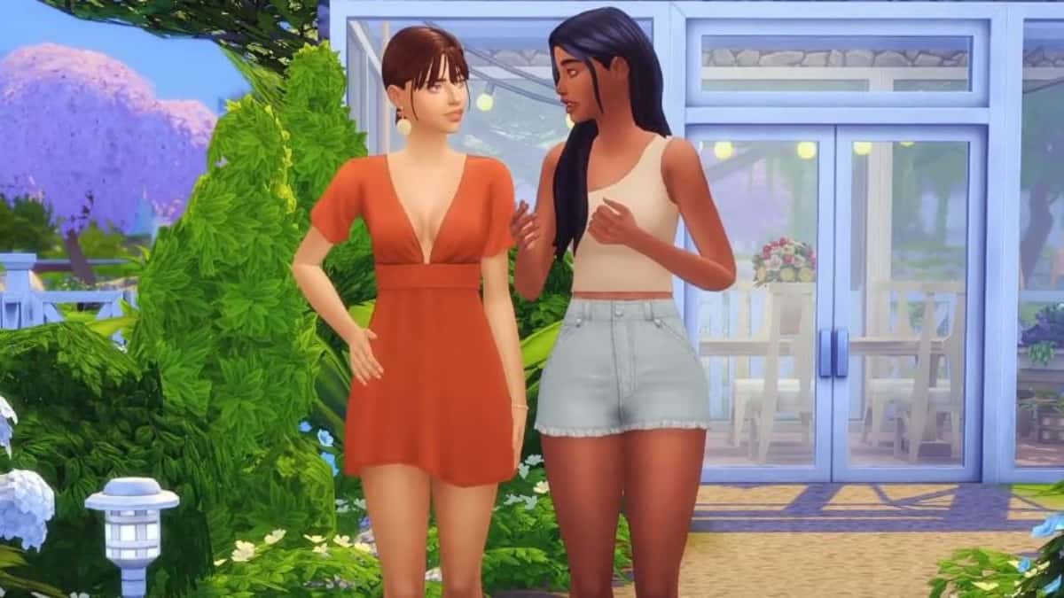 A Sim couple posing with Pose Player mod