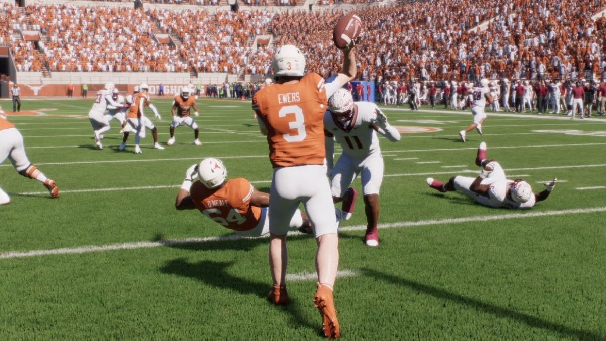 How to throw a touch pass in College Football 25