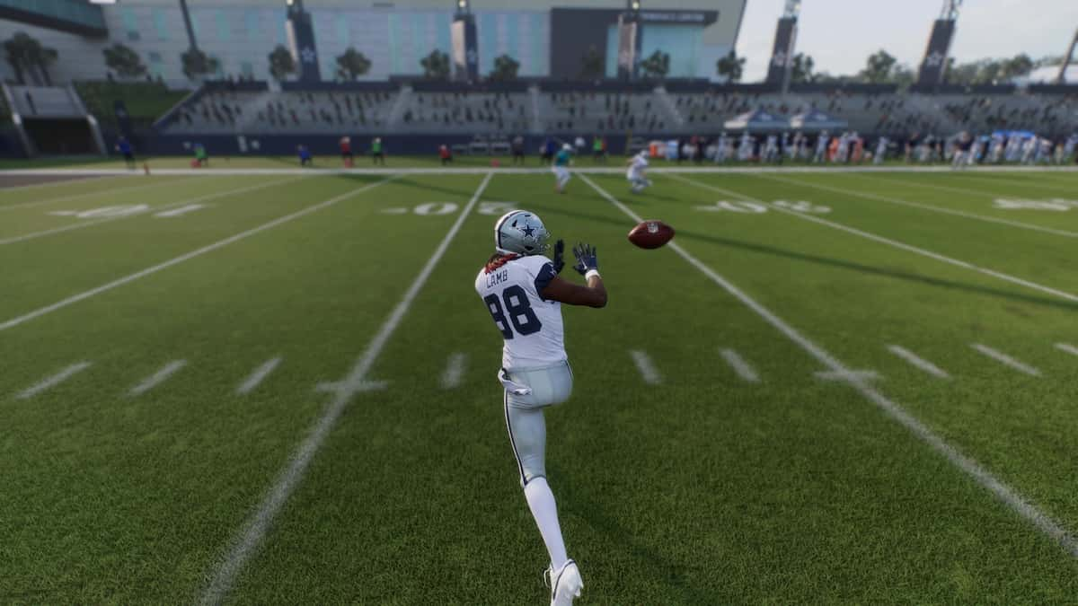 Lamb in Madden 25 catching pass